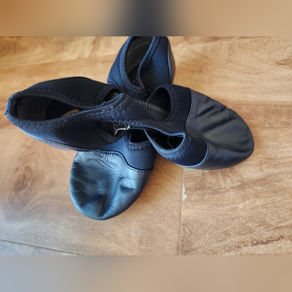 Capezio Girls' Black Pedinis - Size 4m